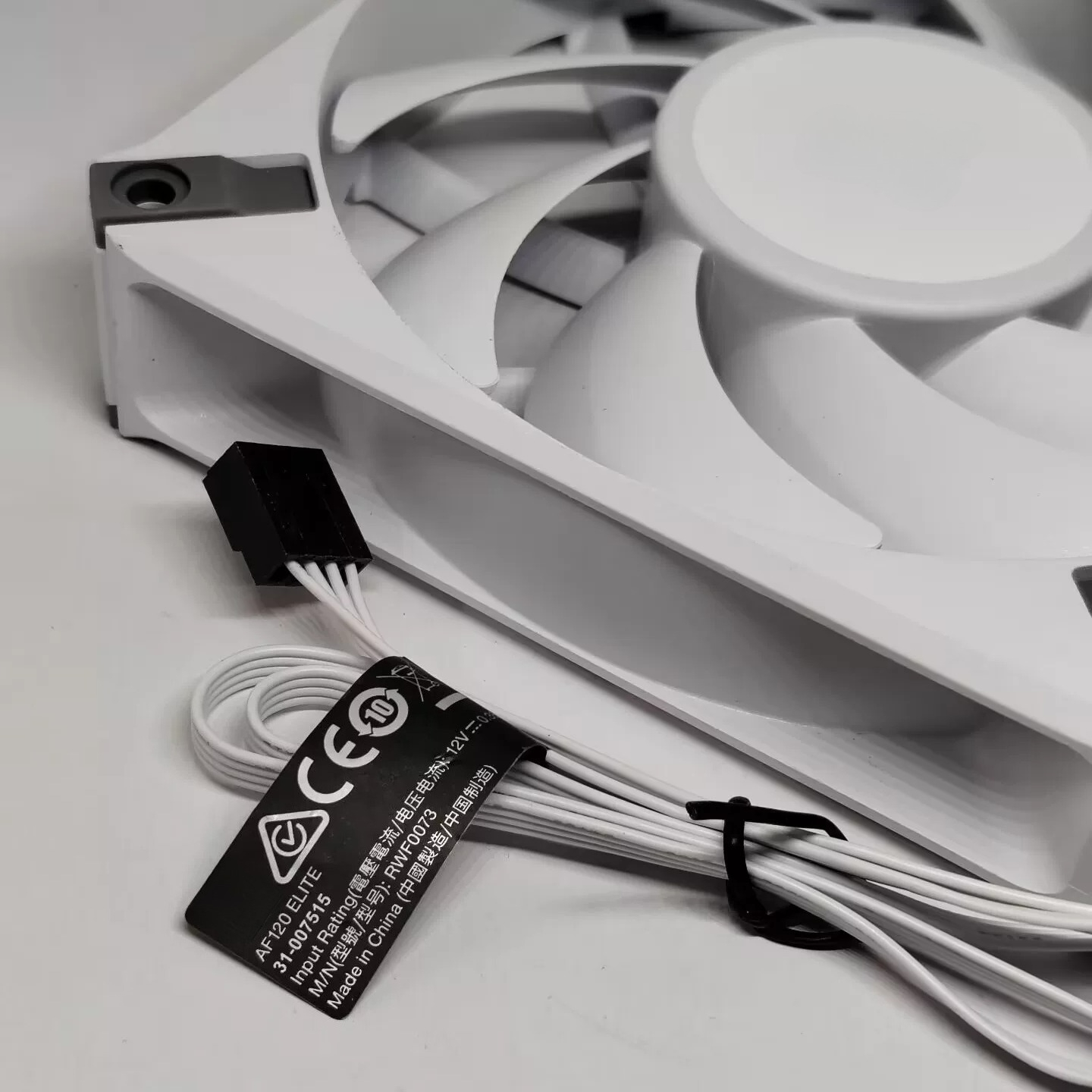voor Corsair AF120 ELITE Silen - Case Fan Controller recensie en prijs